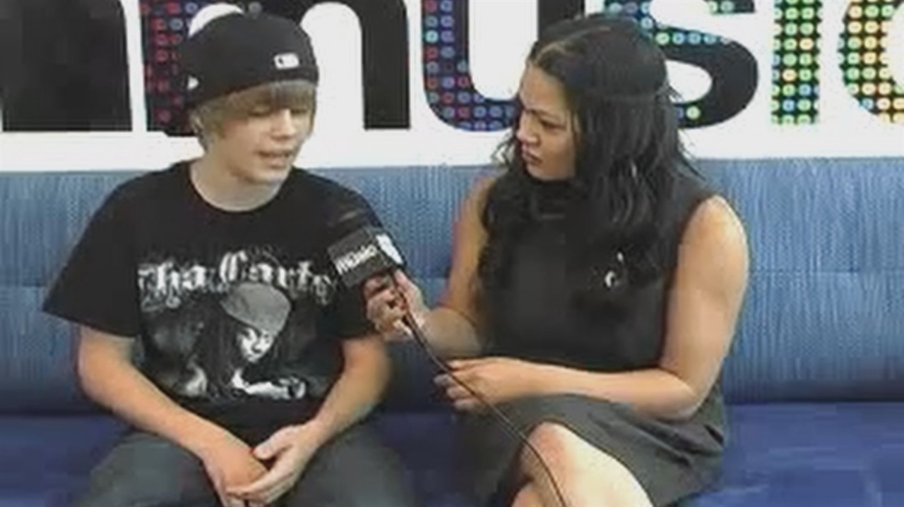 A young Justin Beiber being interviewed